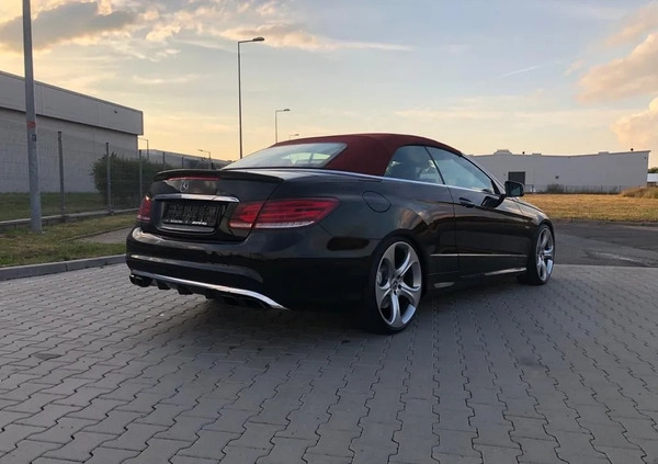 Mercedes-Benz Klasa E cena 187000 przebieg: 81000, rok produkcji 2011 z Inowrocław małe 742